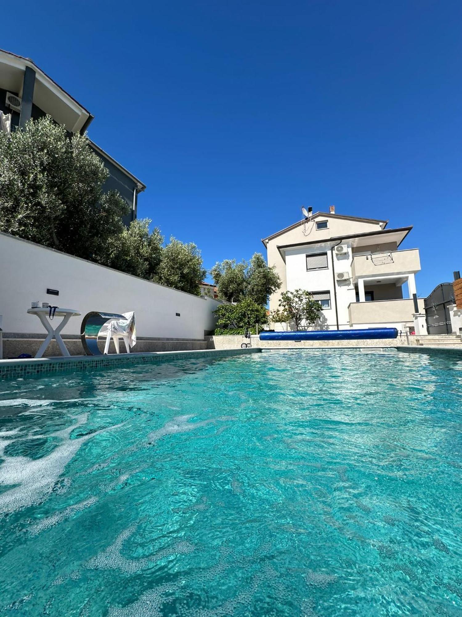 Apartments Ivana With The Pool Rovinjsko Selo Exterior foto